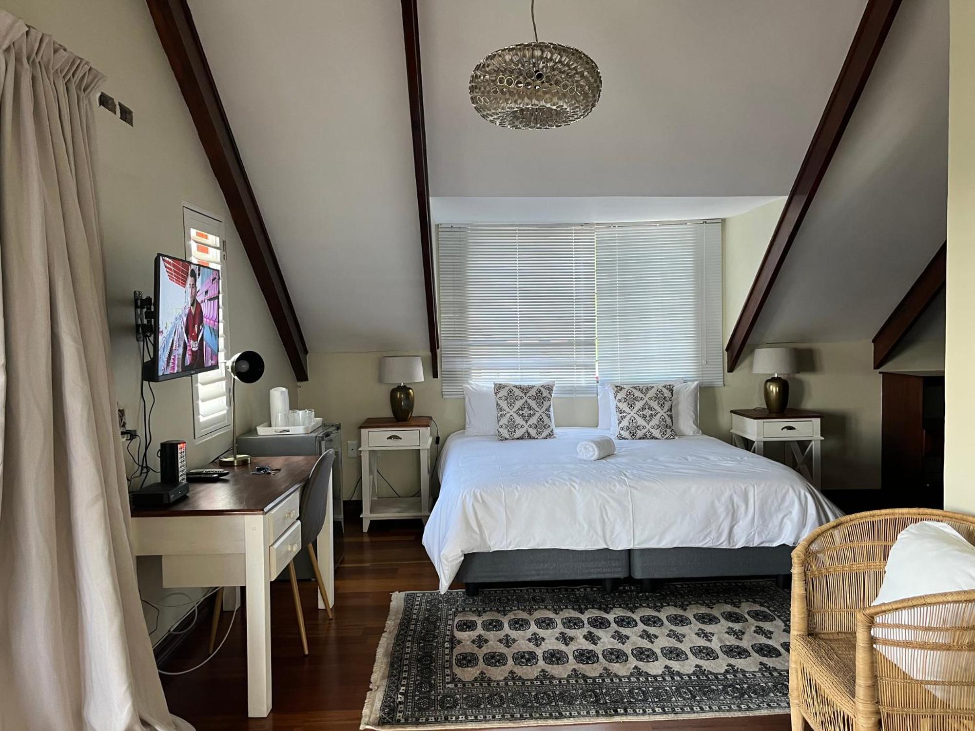 Bokamoso Views Bed & Breakfast Rustenburg Bagian luar foto